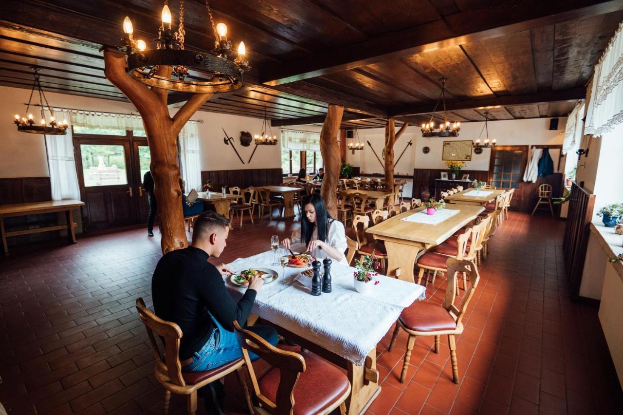 Hanul Anselmo*** Hotel Oituz  Екстериор снимка